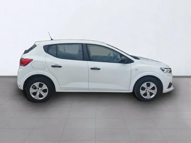 Usado Dacia Sandero Essentiel 100 CV (73 kW) 2023 Blanco Berlina