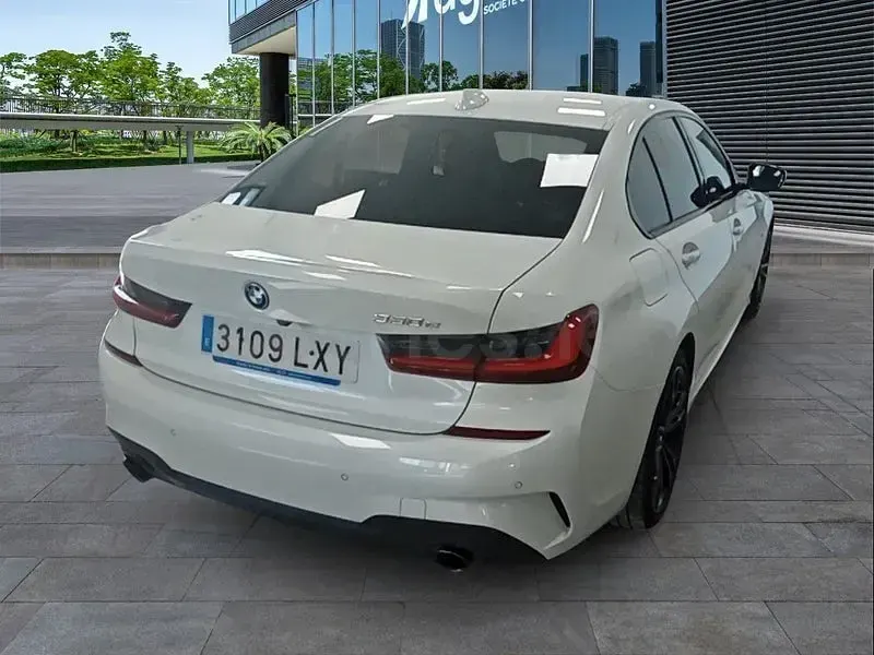 Usado BMW 330e Shadowline 292 CV (214 kW) 2022 Blanco Berlina