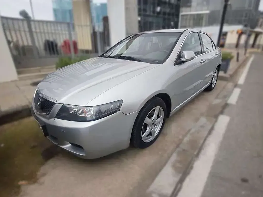 Usado Honda Accord Elegance 150 CV (110 kW) 2005 Gris Berlina