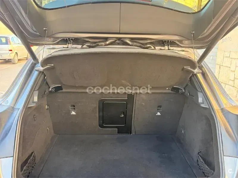 Usado Mercedes GLA200 136 CV (100 kW) 2018 Gris / plata SUV