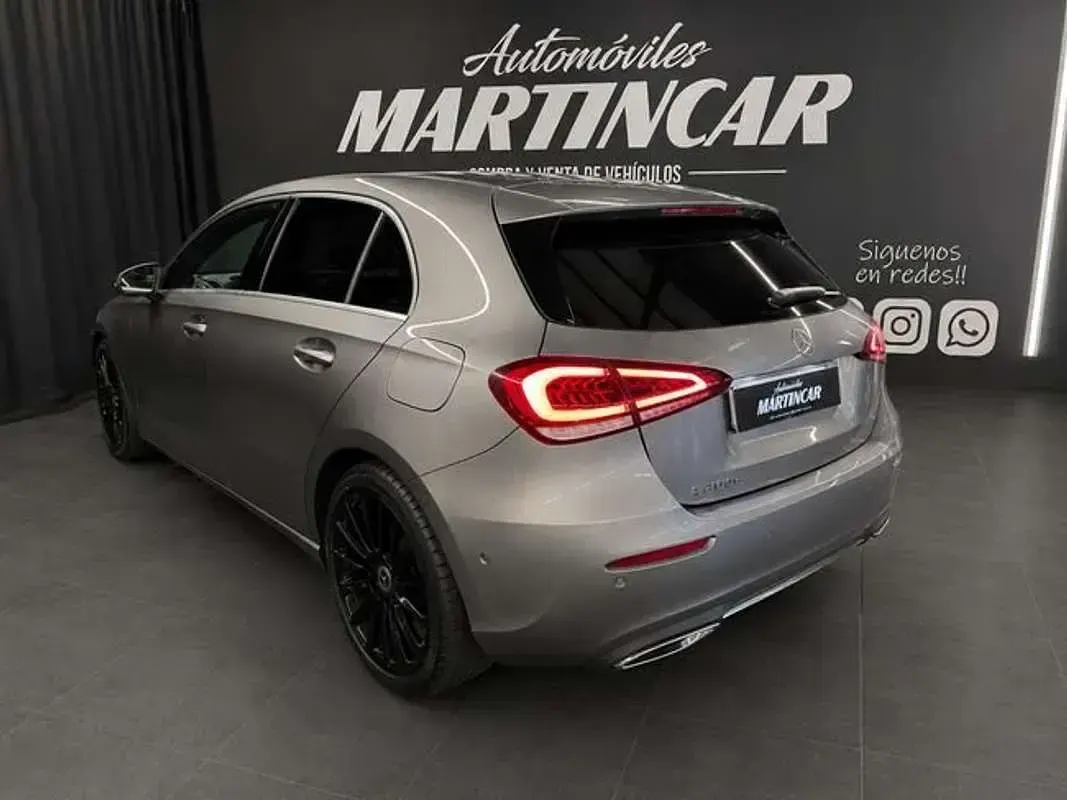 Usado Mercedes A45 AMG AMG line 110 CV (80 kW) 2021 Gris Utilitario