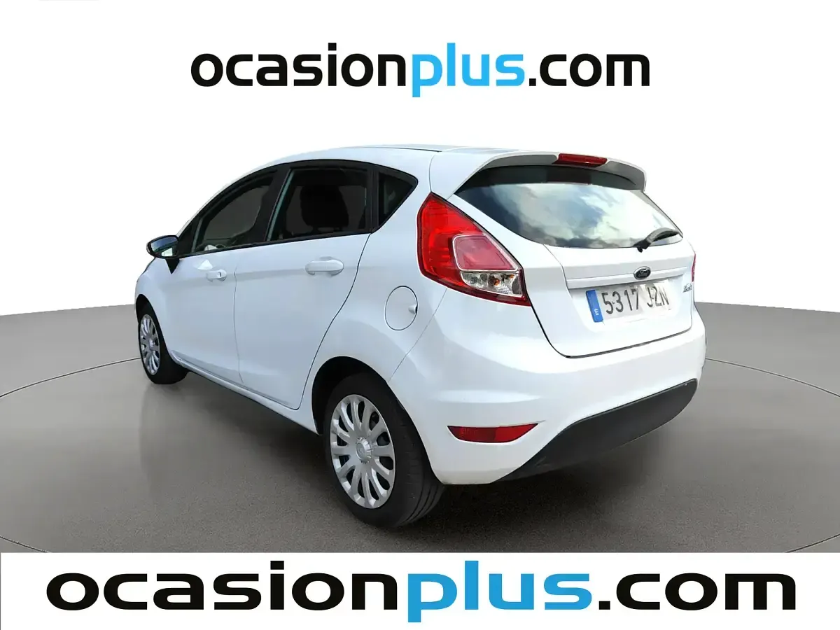 Usado Ford Fiesta Trend 75 CV (55 kW) 2017 Blanco Utilitario