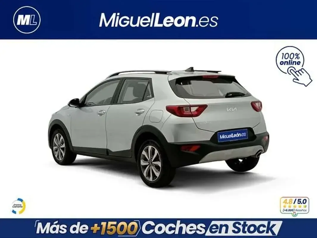 Usado Kia Stonic 101 CV (74 kW) 2025 Gris SUV