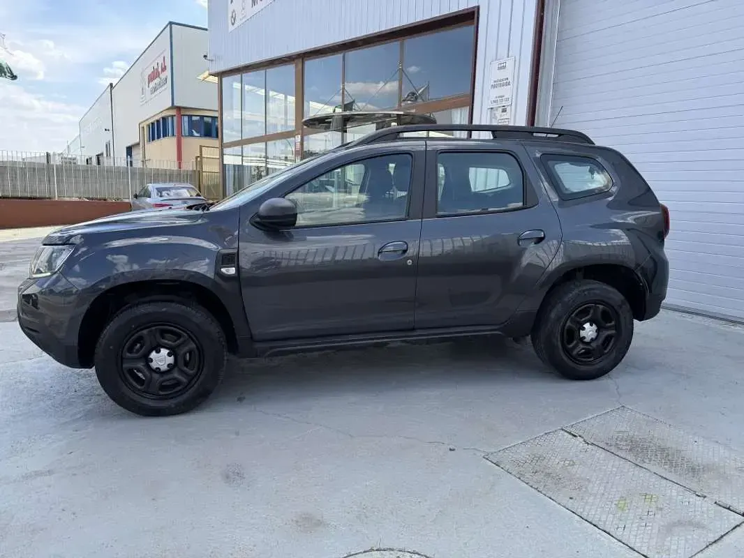 Usado Dacia Duster 110 CV (80 kW) 2019 Gris SUV