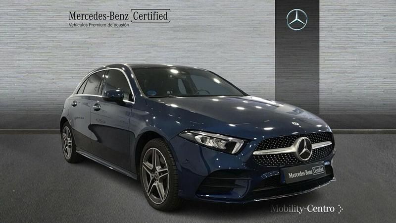 Usado Mercedes A250 AMG line 217 CV (159 kW) 2022 Denim blue  metallic paint Utilitario