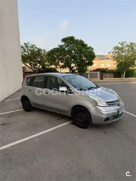 Usado Nissan Note Visia 88 CV (64 kW) 2007 Gris / plata Utilitario