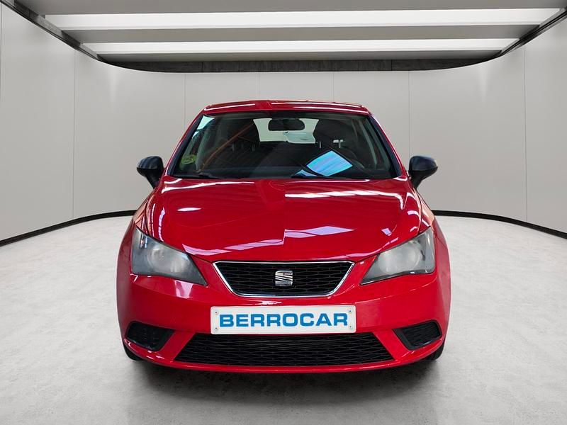 Usado Seat Ibiza Reference 90 CV (66 kW) 2013 Rojo