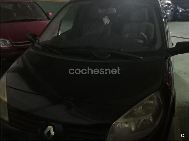 Negro Usado 2005 Renault Scénic II Privilege Monovolumen | 900 € (Super precio) - Imagen 1/3