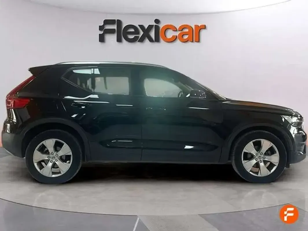 Usado Volvo XC40 Momentum 163 CV (119 kW) 2019 Negro SUV