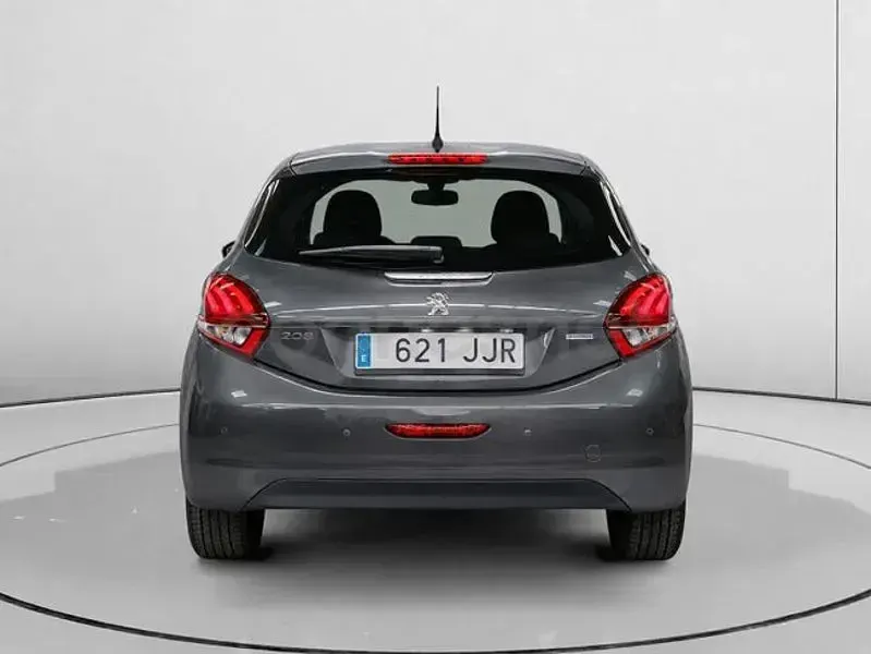 Usado Peugeot 208 Allure 100 CV (73 kW) 2015 Gris / plata Utilitario