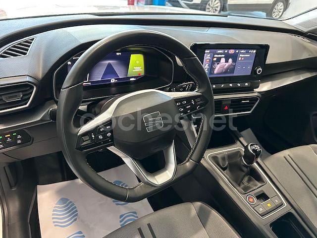 Usado Seat Leon Style 115 CV (84 kW) 2021 Blanco Berlina