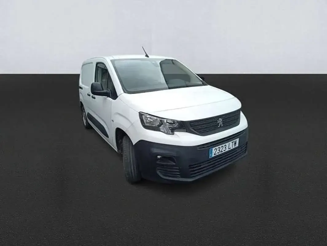 Usado Peugeot Partner Premium 99 CV (72 kW) 2021 Blanco Monovolumen