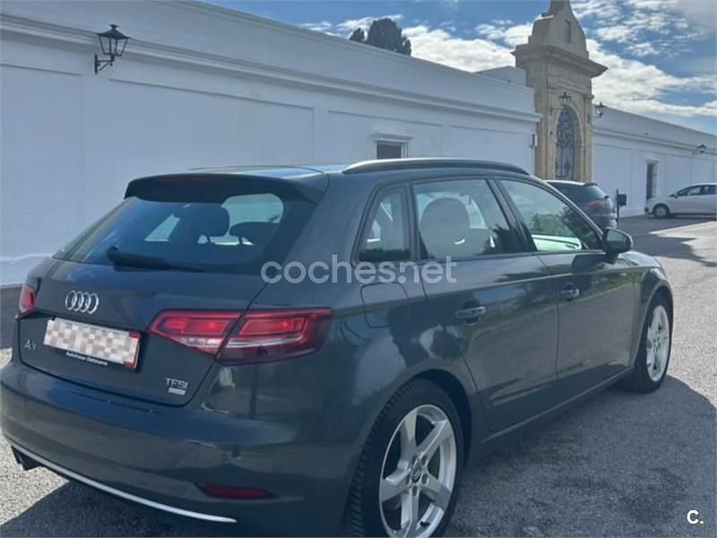 Usado Audi A3 150 CV (110 kW) 2017 Gris / plata Berlina