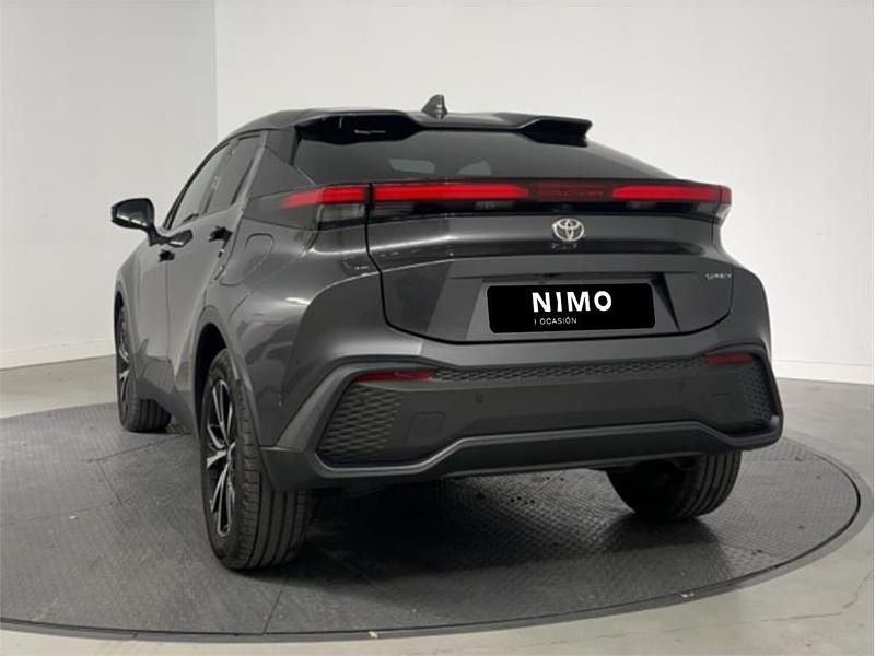 Begagnad Toyota C-HR Advance 223 HK (164 kW) 2024 Grå SUV