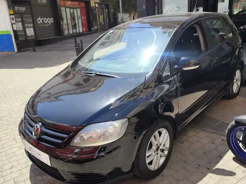 Usado VW Golf Plus Cross Edition 122 CV (89 kW) 2009 Negro Monovolumen