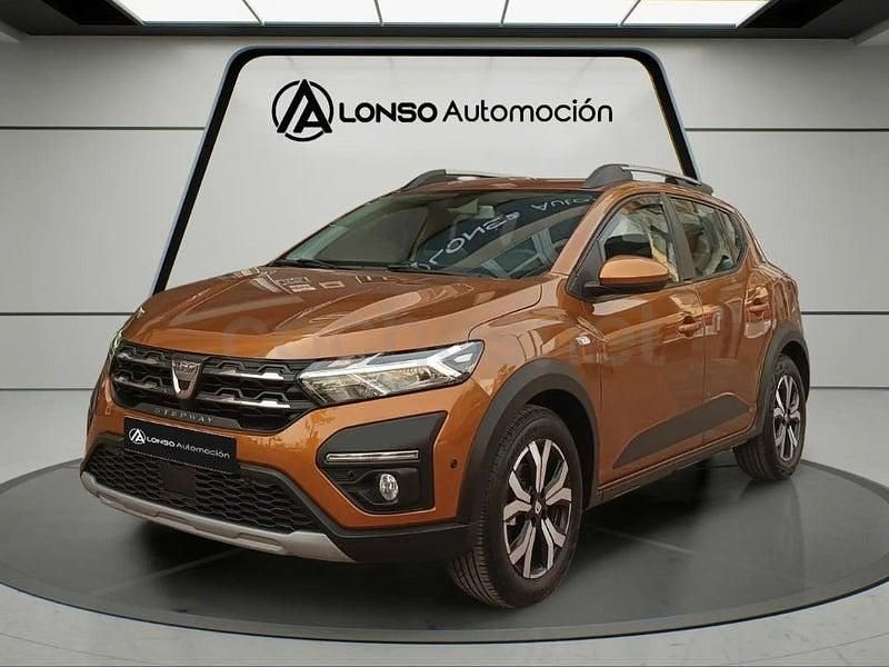 Usado Dacia Sandero Expression 91 CV (66 kW) 2022 Naranja Berlina