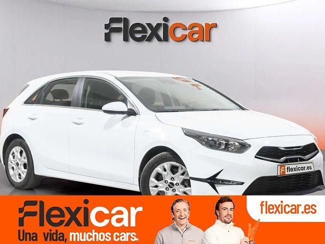 Blanco Usado 2022 Kia Ceed Berlina | 14.990 € (Precio justo) - Imagen 1/4