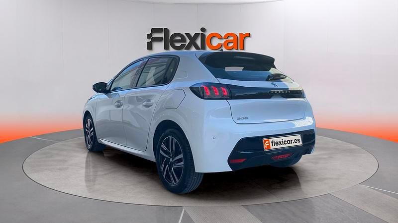 Usado Peugeot 208 Allure 101 CV (74 kW) 2020 Blanco Utilitario