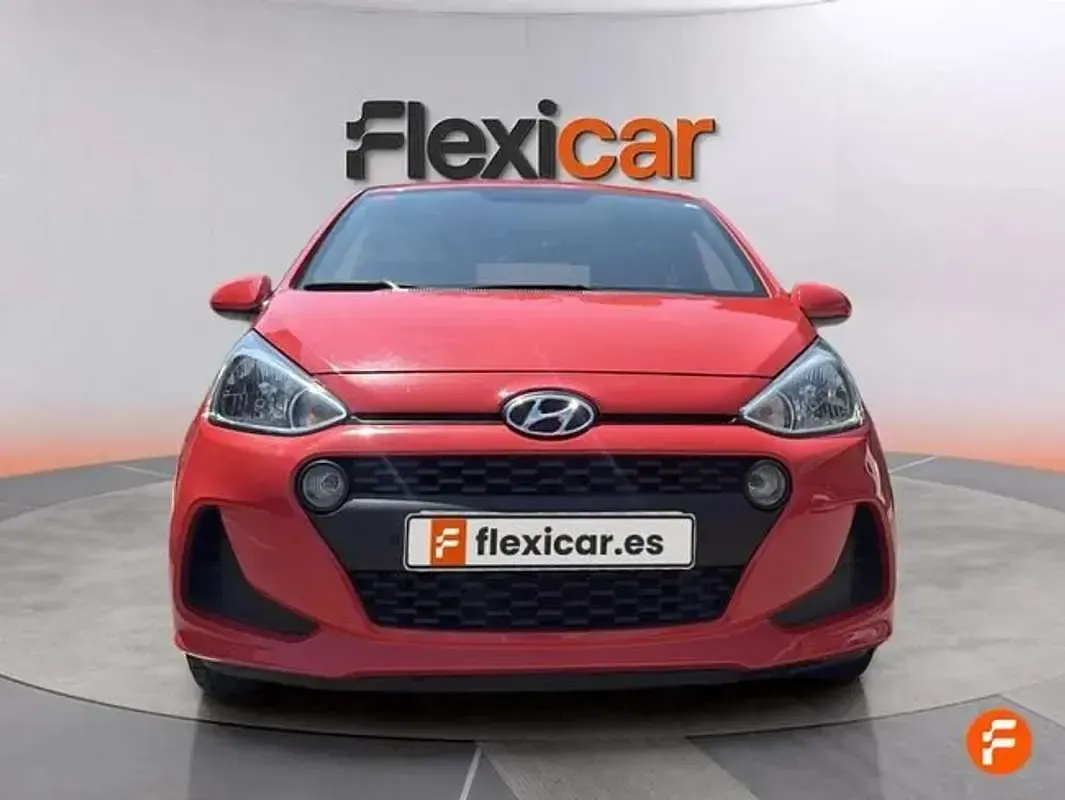 Usado Hyundai i10 GO! 67 CV (49 kW) 2019 Rojo Utilitario