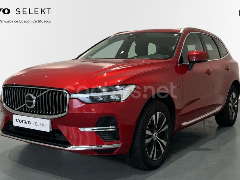 Rojo Usado 2024 Volvo XC60 Core SUV | 46.900 € (Precio justo) - Imagen 1/4