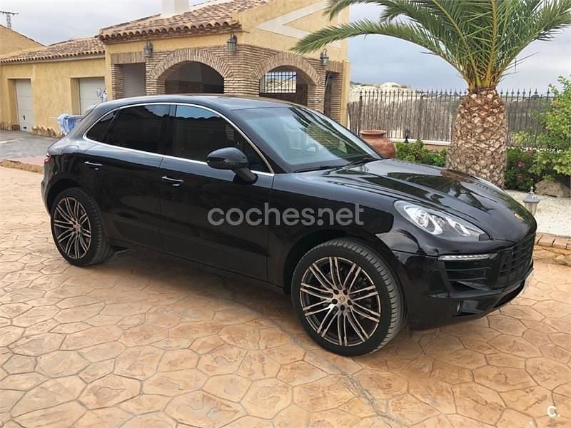 Käytetty Porsche Macan S 258 HP (189 kW) 2014 Musta Katumaasturi