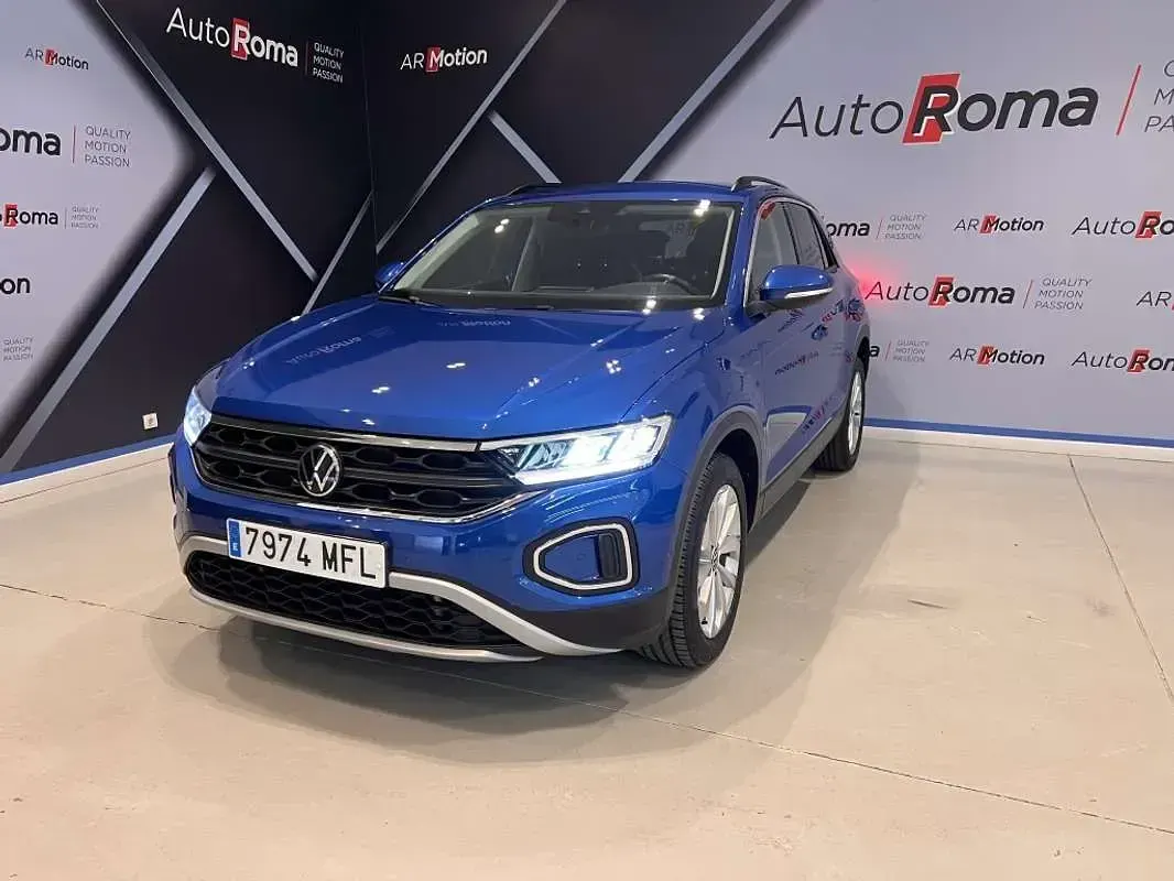 Begagnad VW T-Roc Life 150 HK (110 kW) 2023 Blå SUV