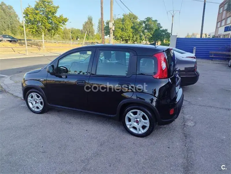 Usado Fiat Panda Comfort 70 CV (51 kW) 2023 Negro Utilitario