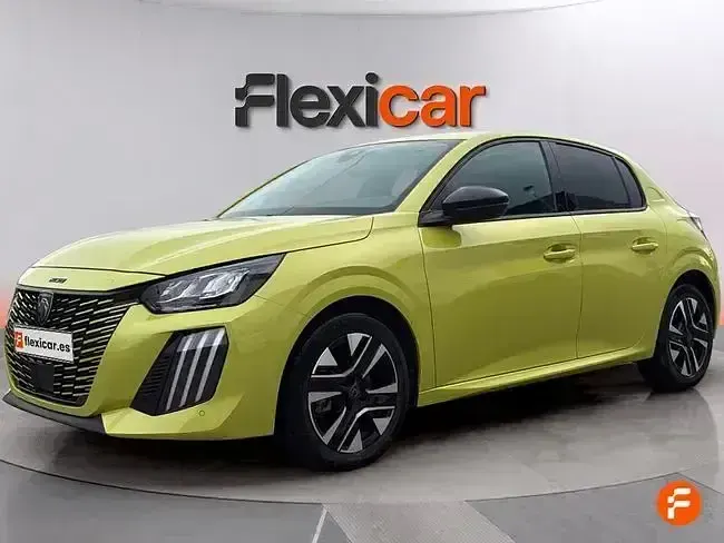 Usado Peugeot 208 Allure 100 CV (73 kW) 2025 Verde Utilitario