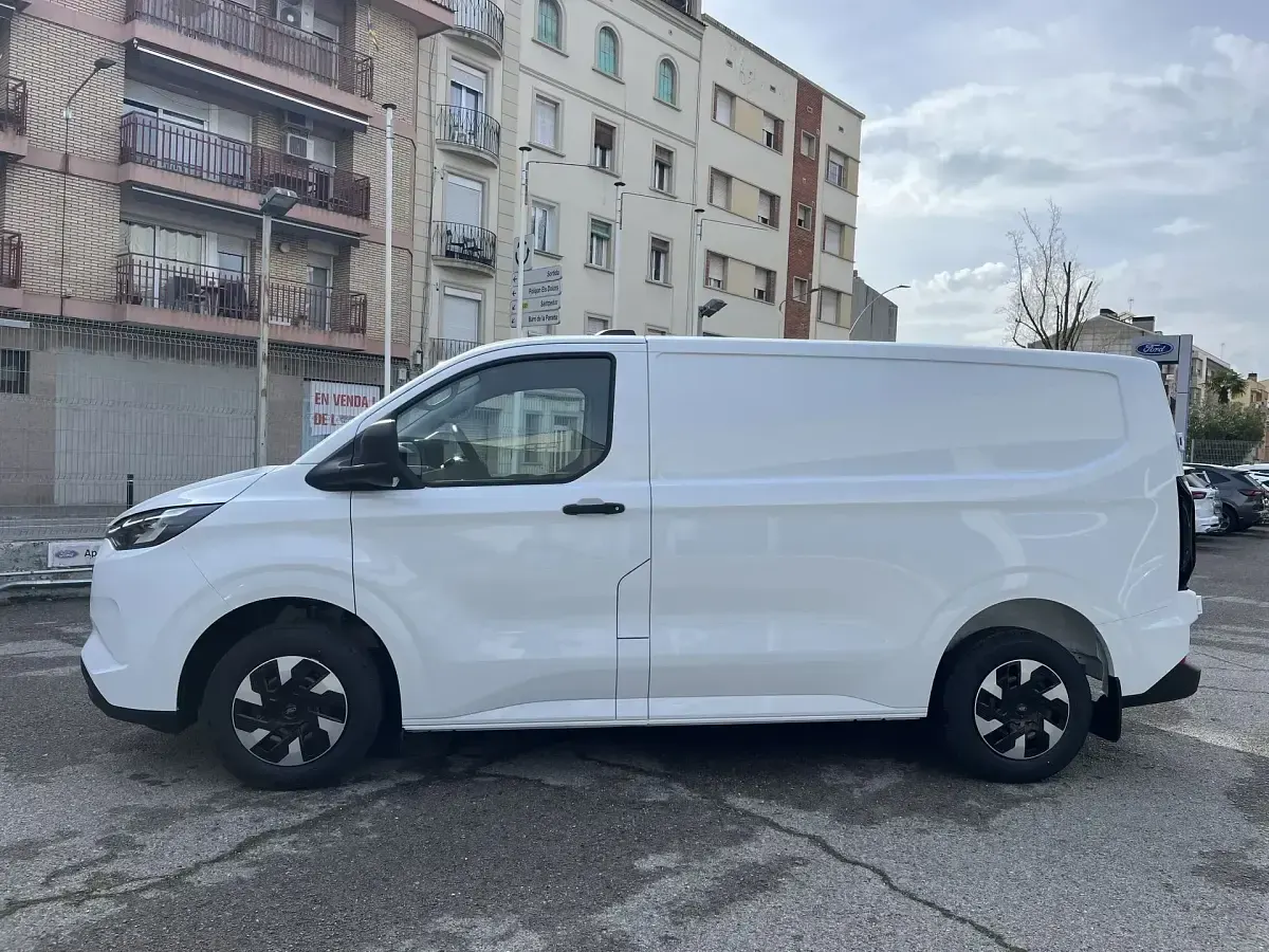 Nuevo Ford Transit Custom Trend 232 CV (170 kW) 2025 Blanco Van