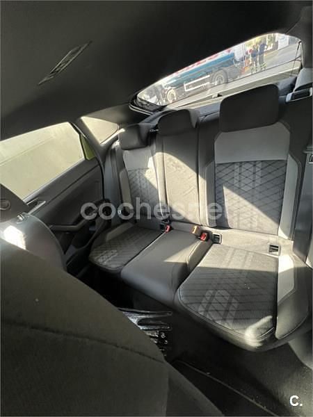 Usado VW Taigo R-line 110 CV (80 kW) 2022 Verde SUV