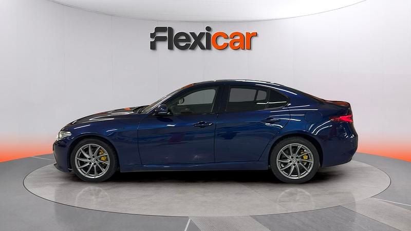 Usado Alfa Romeo Giulia Veloce 211 CV (155 kW) 2017 Azul Berlina