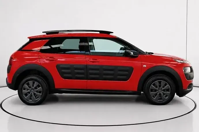 Usado Citroën C4 Cactus Business Class 100 CV (73 kW) 2016 Utilitario