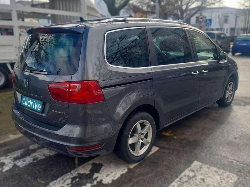 Usado Seat Alhambra Ecomotive 140 CV (102 kW) 2014 Gris Monovolumen