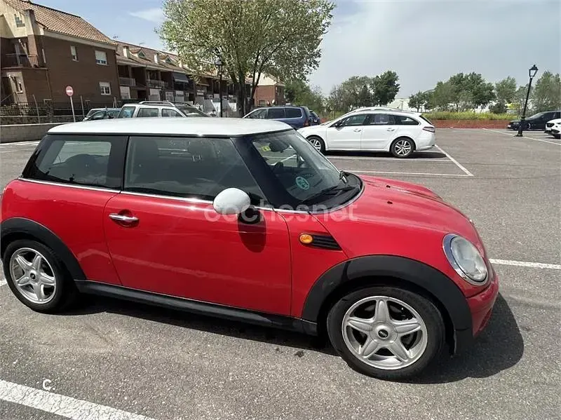 Usado Mini Cooper 120 CV (88 kW) 2007 Rojo Utilitario