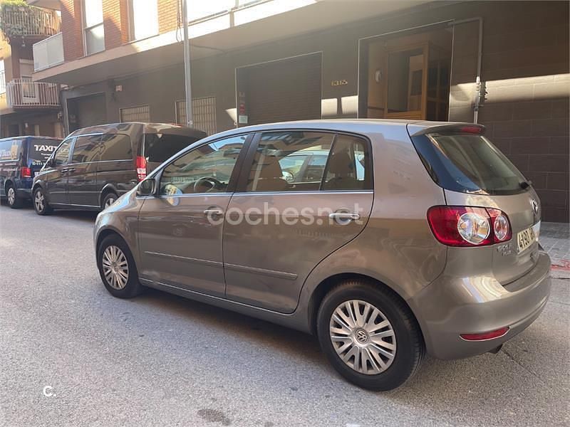 Usado VW Golf Plus Cross Sport 105 CV (77 kW) 2009 Beige Monovolumen