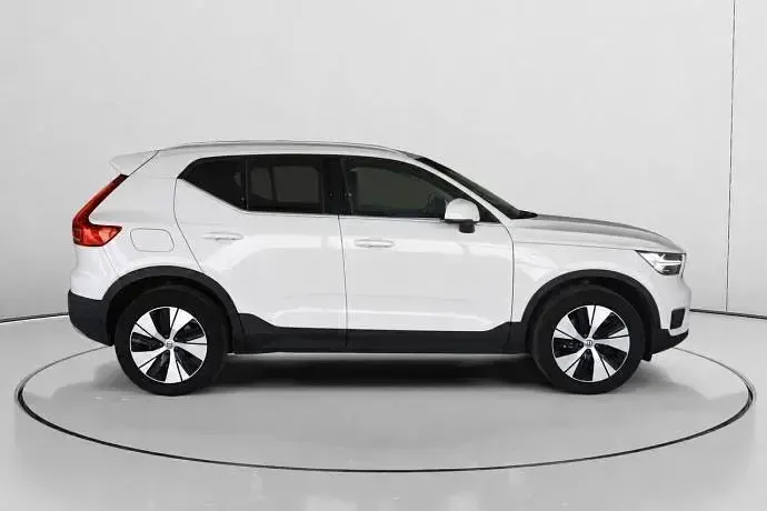 Usado Volvo XC40 Core 211 CV (155 kW) 2022 SUV