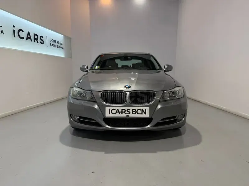 Usado BMW 320 184 CV (135 kW) 2010 Gris / plata Berlina