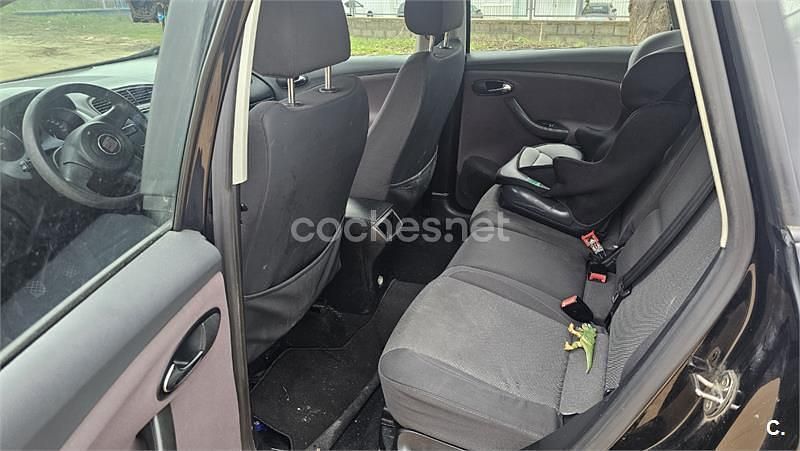 Usado Seat Altea XL Reference 105 CV (77 kW) 2007 Negro Monovolumen