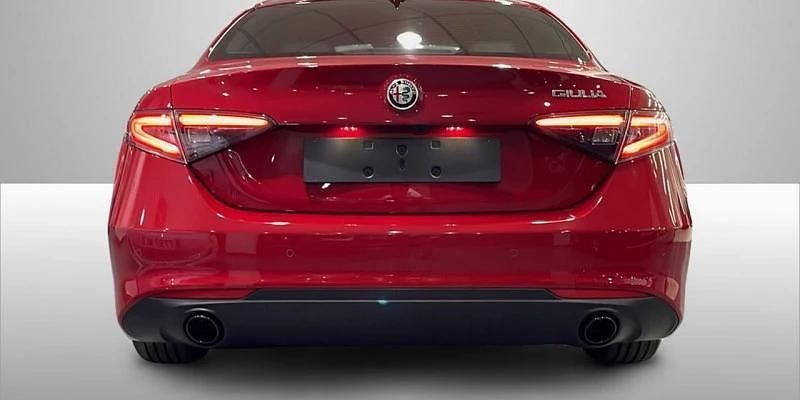 Nuevo Alfa Romeo Giulia Sprint Sprint 209 CV (153 kW) 2025 Rojo Coupe