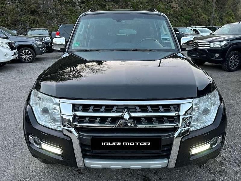 Usado Mitsubishi Montero 190 CV (139 kW) 2018 Negro SUV