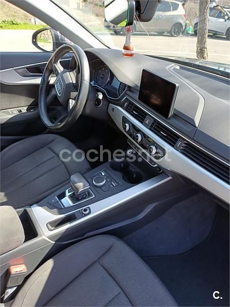 Usado Audi A4 150 CV (110 kW) 2017 Azul Familiar