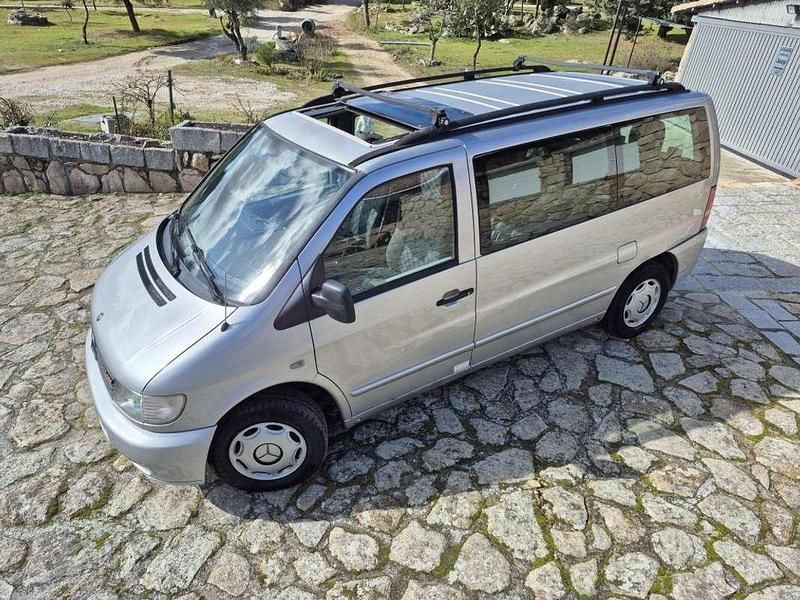 Gris Usado 2003 Mercedes V220 Monovolumen | 9000 € - Imagen 1/4