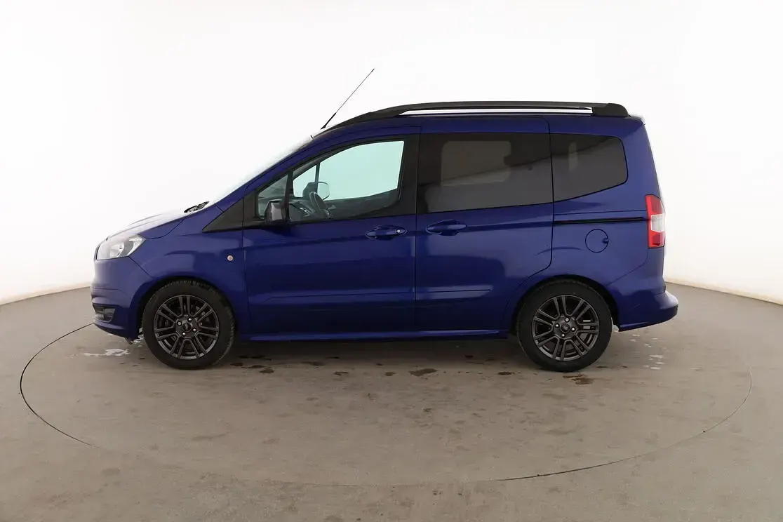 Usado Ford Tourneo Courier Sport 100 CV (73 kW) 2017 Azul Monovolumen