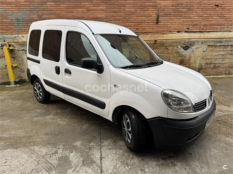 Usado Renault Kangoo 105 CV (77 kW) 2009 Blanco Monovolumen
