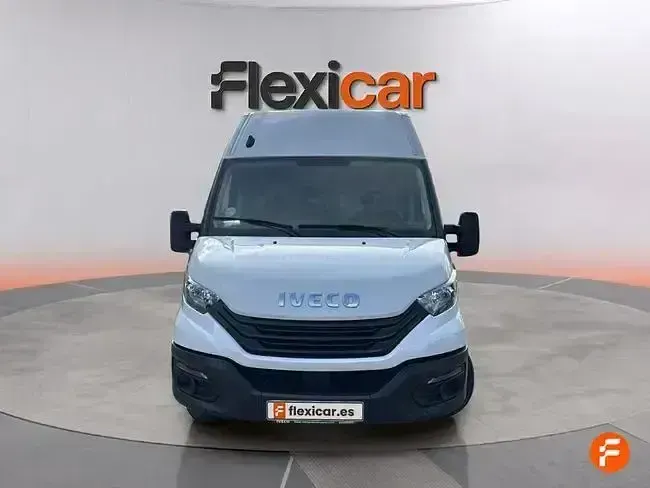 Usado Iveco Daily 156 CV (114 kW) 2023 Blanco Berlina