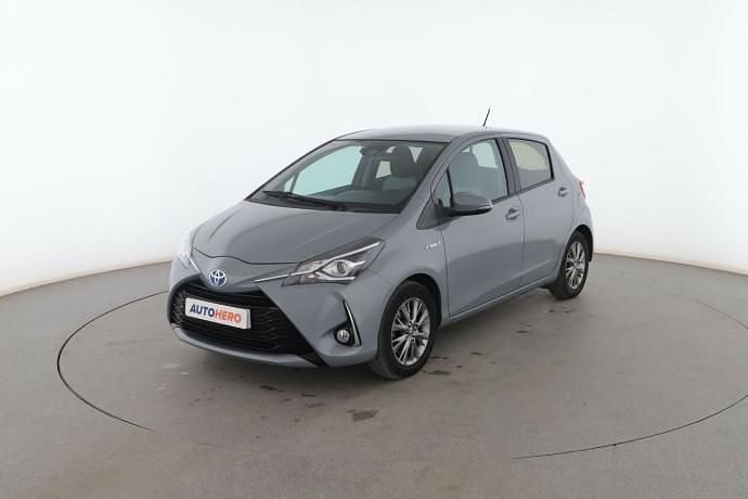 Gris Usado 2018 Toyota Yaris Hybrid Active Berlina | 14.199 € - Imagen 1/3