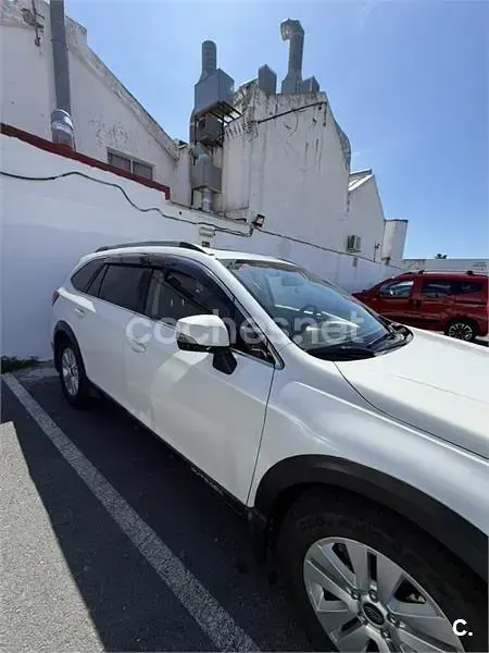 Usado Subaru Outback 175 CV (128 kW) 2017 Blanco Familiar
