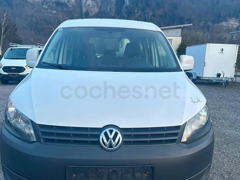 Usado VW Caddy Trendline 110 CV (80 kW) 2015 Blanco Monovolumen