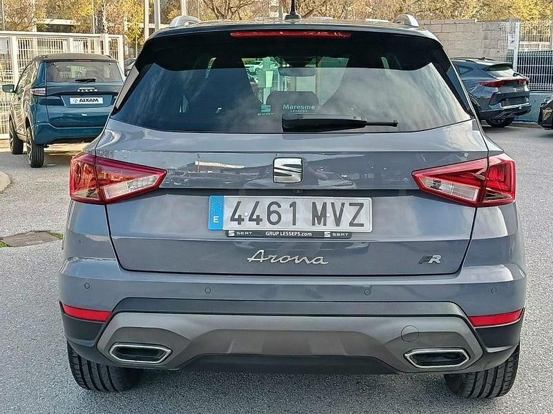 Usado Seat Arona FR 150 CV (110 kW) 2024 Gris / plata SUV