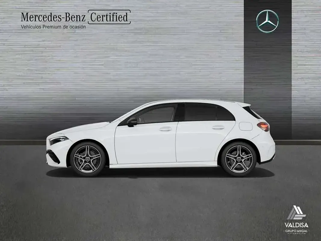 Usado Mercedes A180 136 CV (100 kW) 2023 Berlina